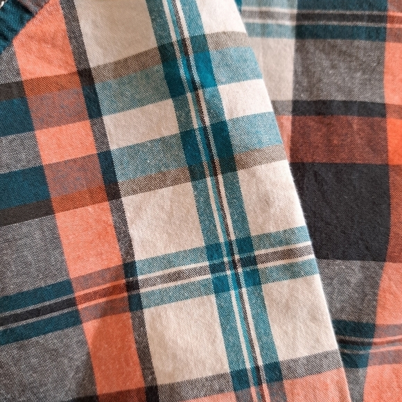 Gymboree boys size small or 5/6 plaid short sleeve button up shirt, 2015 - Picture 5 of 5